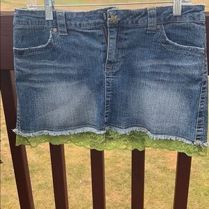 Jean skirt with lace trim